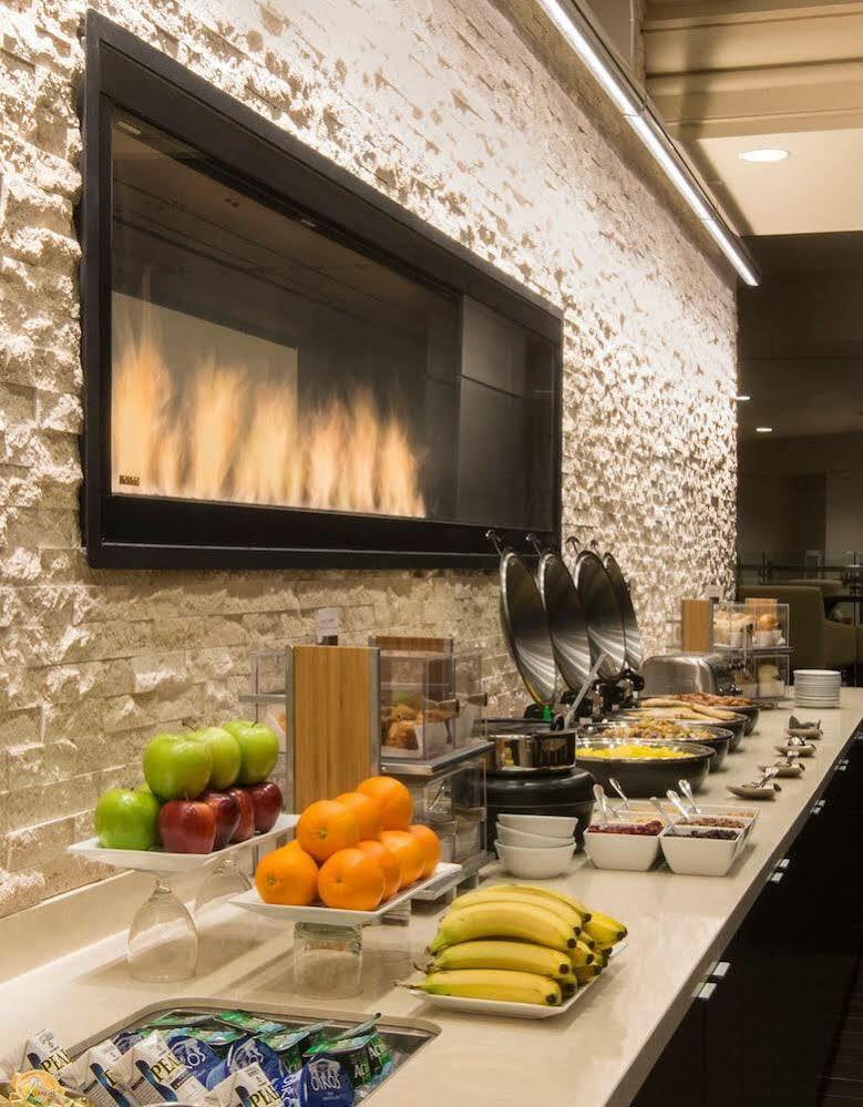 Wichita Marriott Hotel Exterior photo